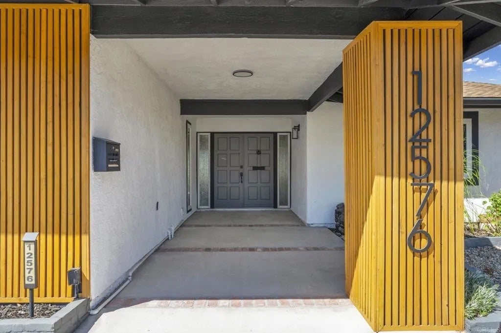 12576 Lomica Drive