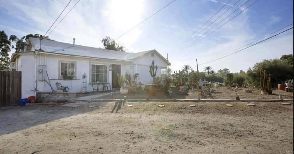 Photo of 2245 Ivy Rd, Oceanside, CA 92054 (MLS # NDP2600576)