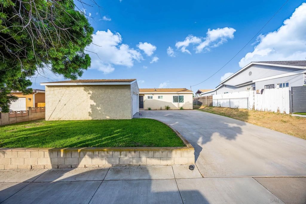 Photo of 1438 Eckman Ave, Chula Vista, CA 91911 (MLS # 250043277)