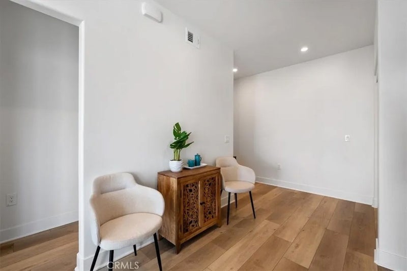 402 W Grand Avenue 313