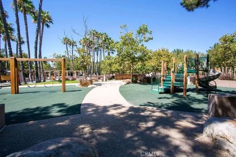 Tiny photo for 19 Inglenook, Irvine, CA 92602 (MLS # OC25275004)