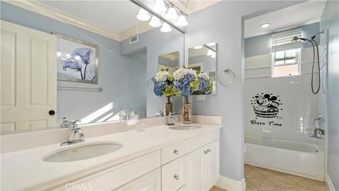 Tiny photo for 19 Inglenook, Irvine, CA 92602 (MLS # OC25275004)