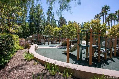 Tiny photo for 19 Inglenook, Irvine, CA 92602 (MLS # OC25275004)