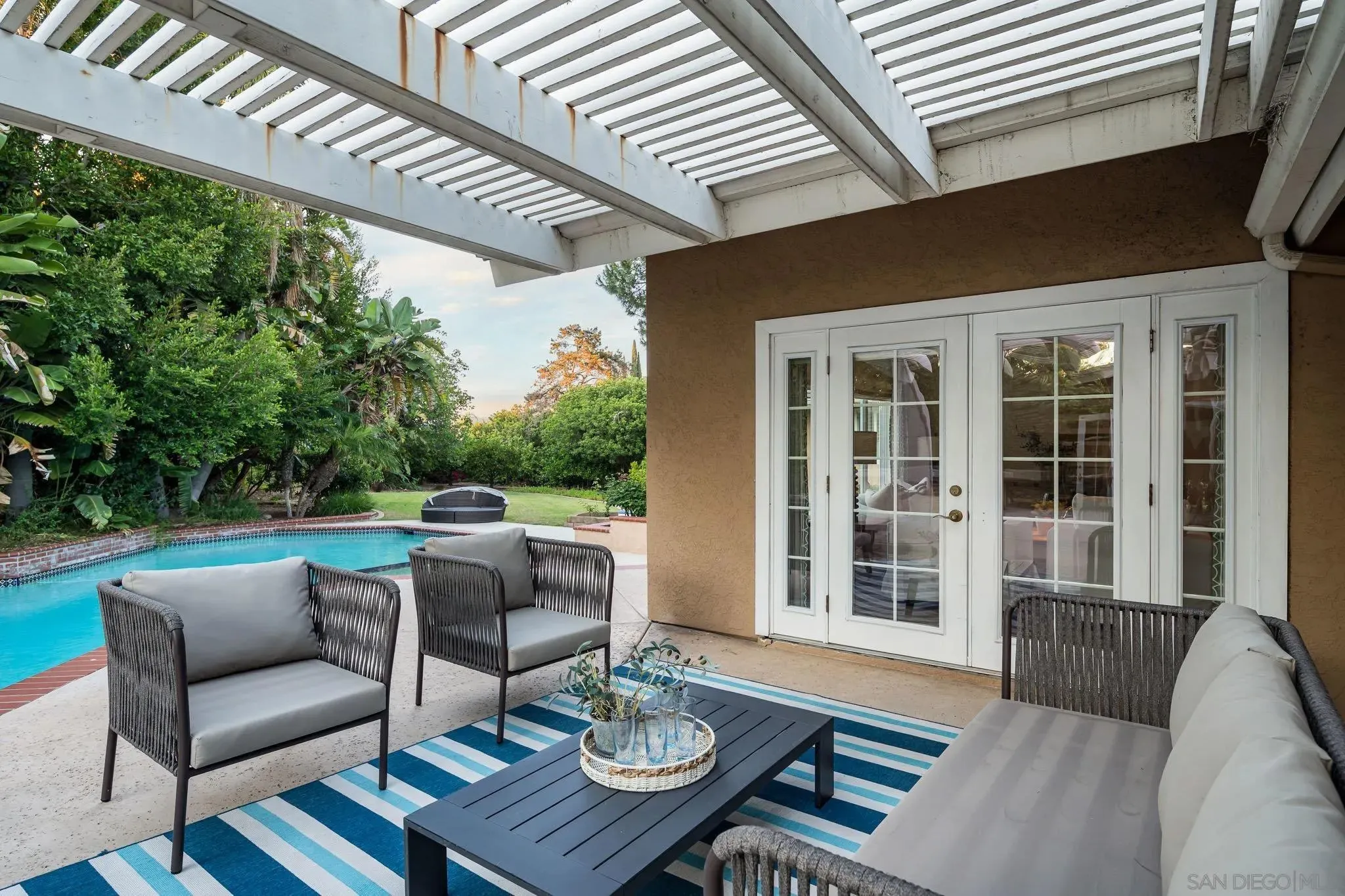 Poway, California 92064, United States, 6 Bedrooms Bedrooms, ,4 BathroomsBathrooms,Residential,Active,163344