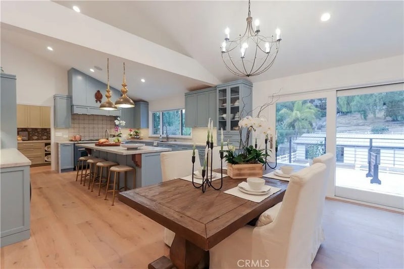 2533 Palos Verdes Drive North