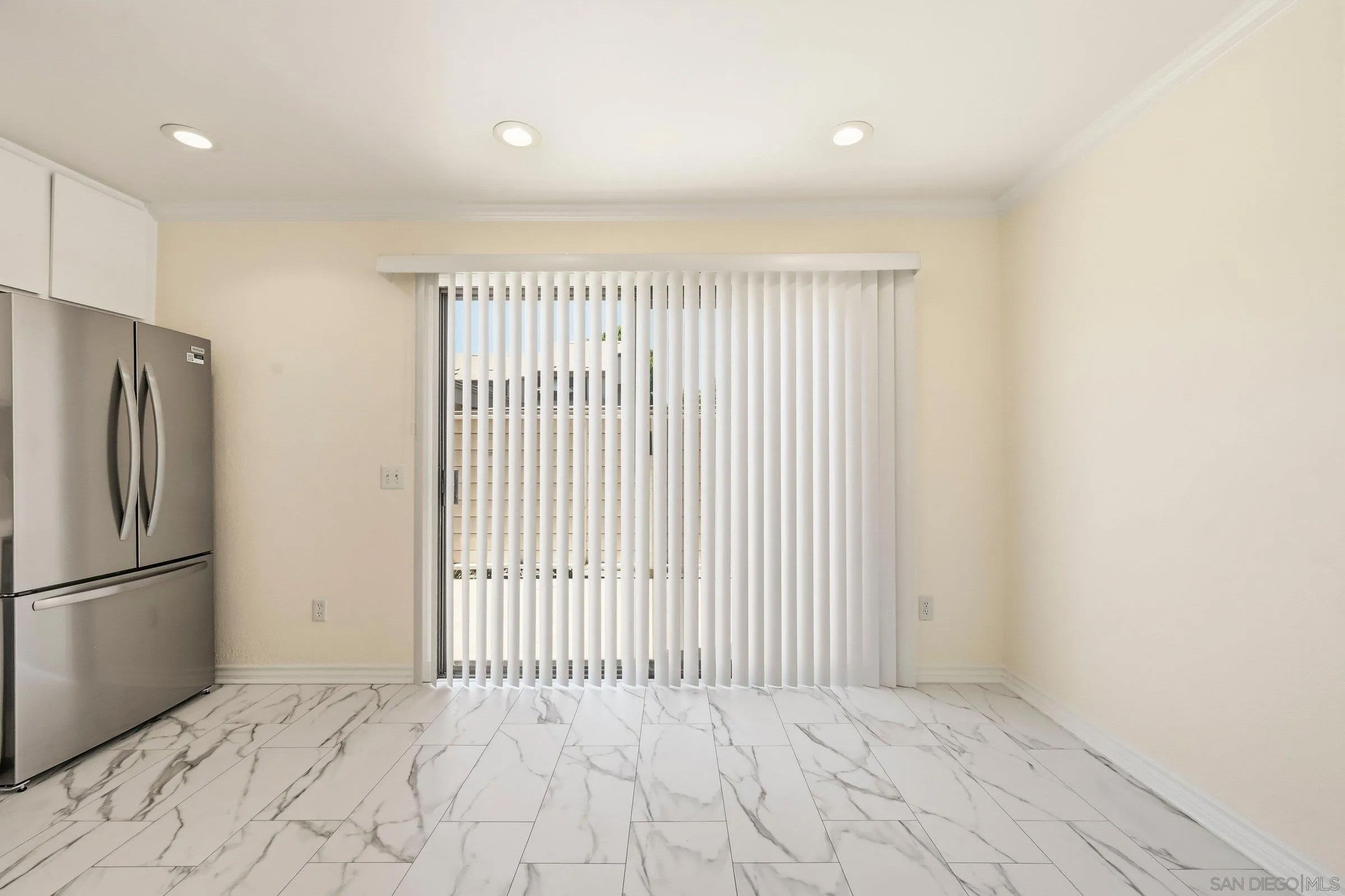9289 Village Glen Dr 118