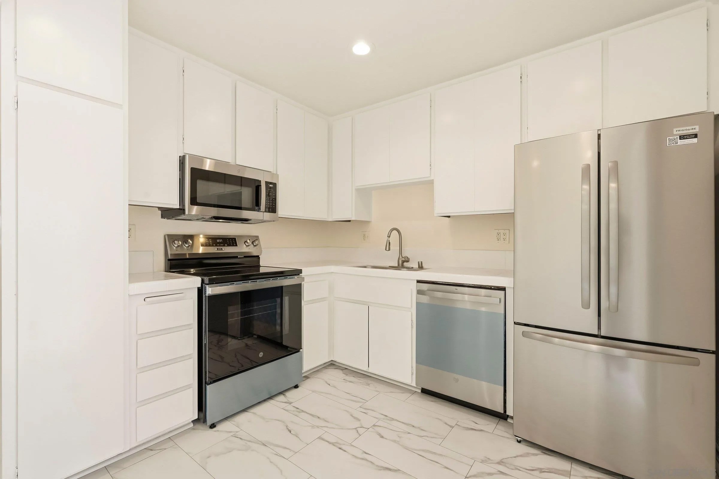 9289 Village Glen Dr. 118