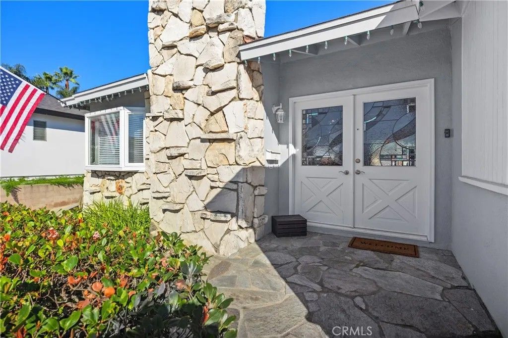 Photo of 218 S La Esperanza, San Clemente, CA 92672 (MLS # OC26007093)