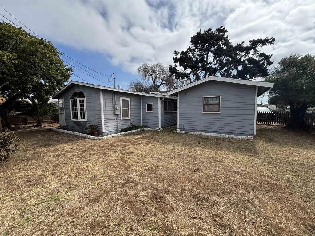 Photo of 991 Connecticut Street, Imperial Beach, CA 91932 (MLS # NDP2607828)