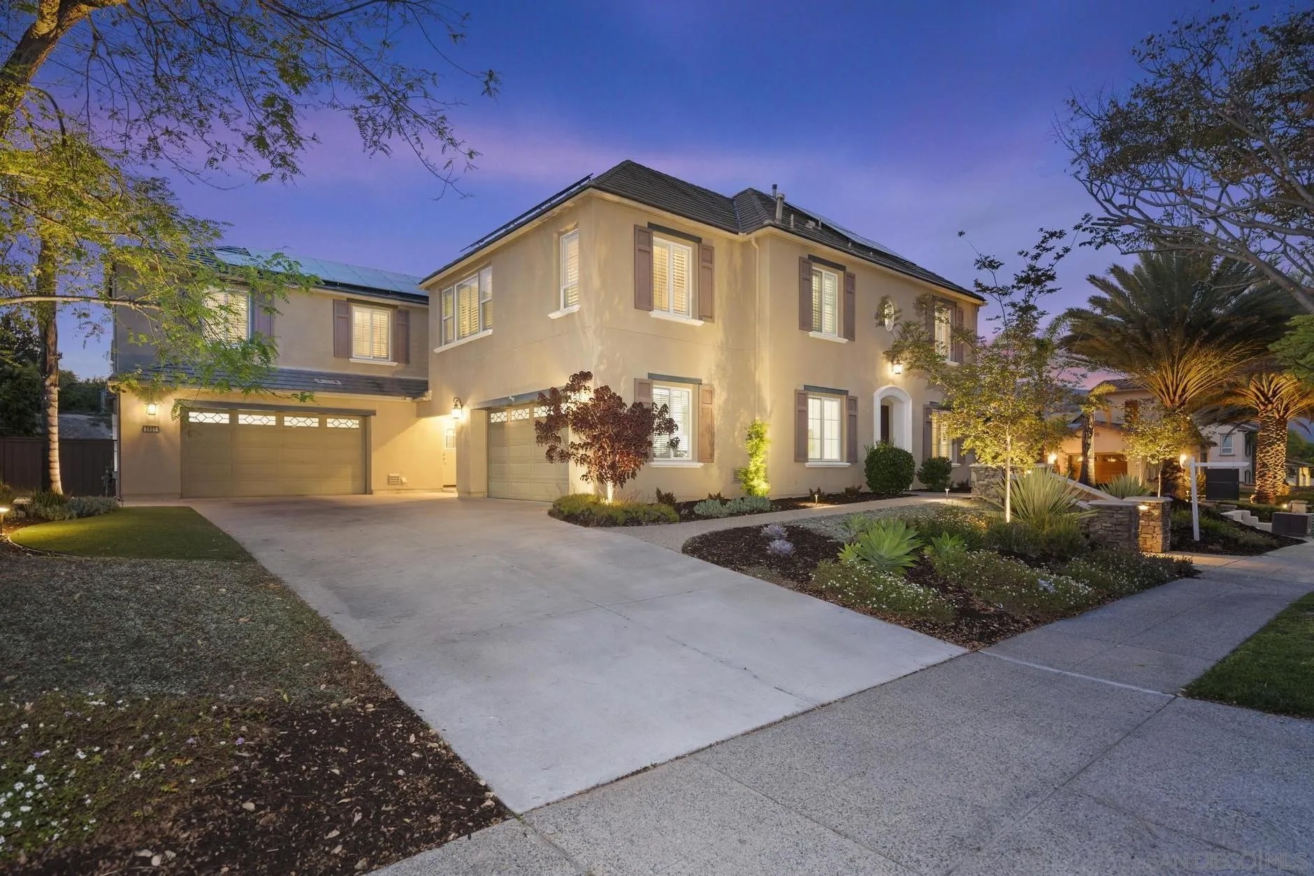 2827 Sutter Ridge Dr