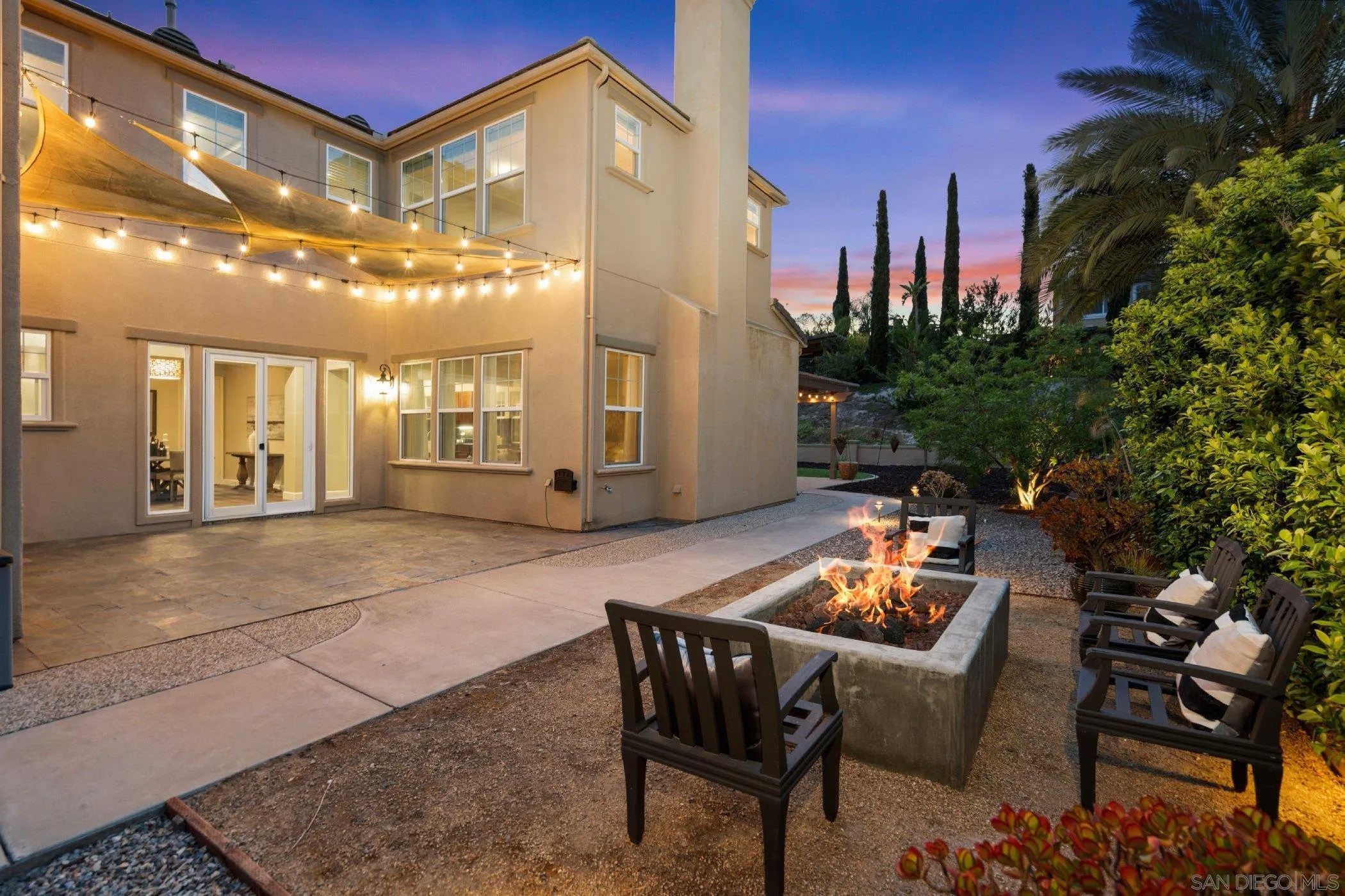 2827 Sutter Ridge Dr