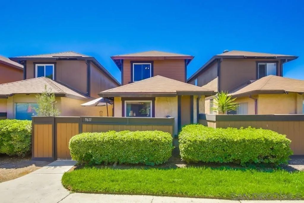 Photo of 9611 Kumquat Dr, Lakeside, CA 92040 (MLS # 250037075)