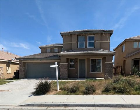 Photo of 15243 Riverview Ln, Victorville, CA 92394 (MLS # SW26058655)