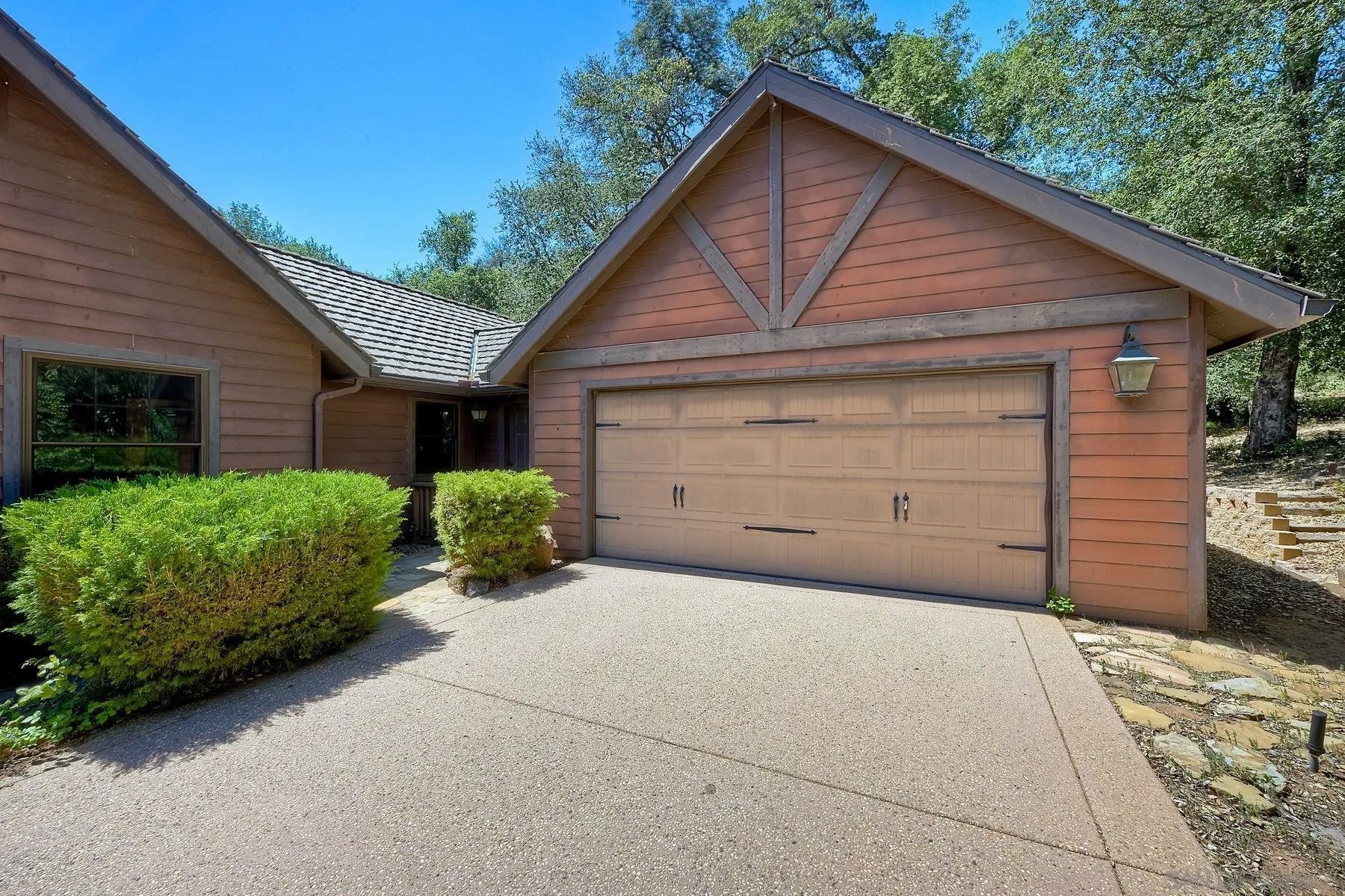 1055 W Incense Cedar Road