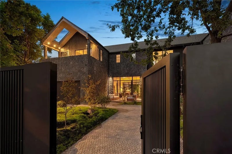 5134 Oakdale