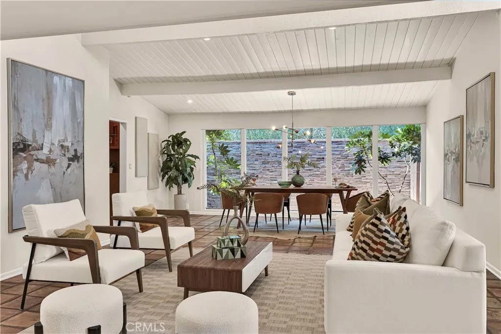 Photo of 6119 Mary Ellen Ave, Valley Glen, CA 91401 (MLS # SR26129131)