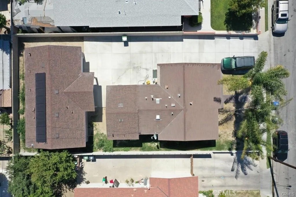 2302 W La Verne Avenue