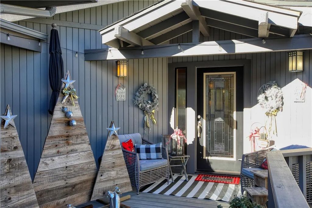 Photo of 583 Plymouth Street, Cambria, CA 93428 (MLS # SC25273830)