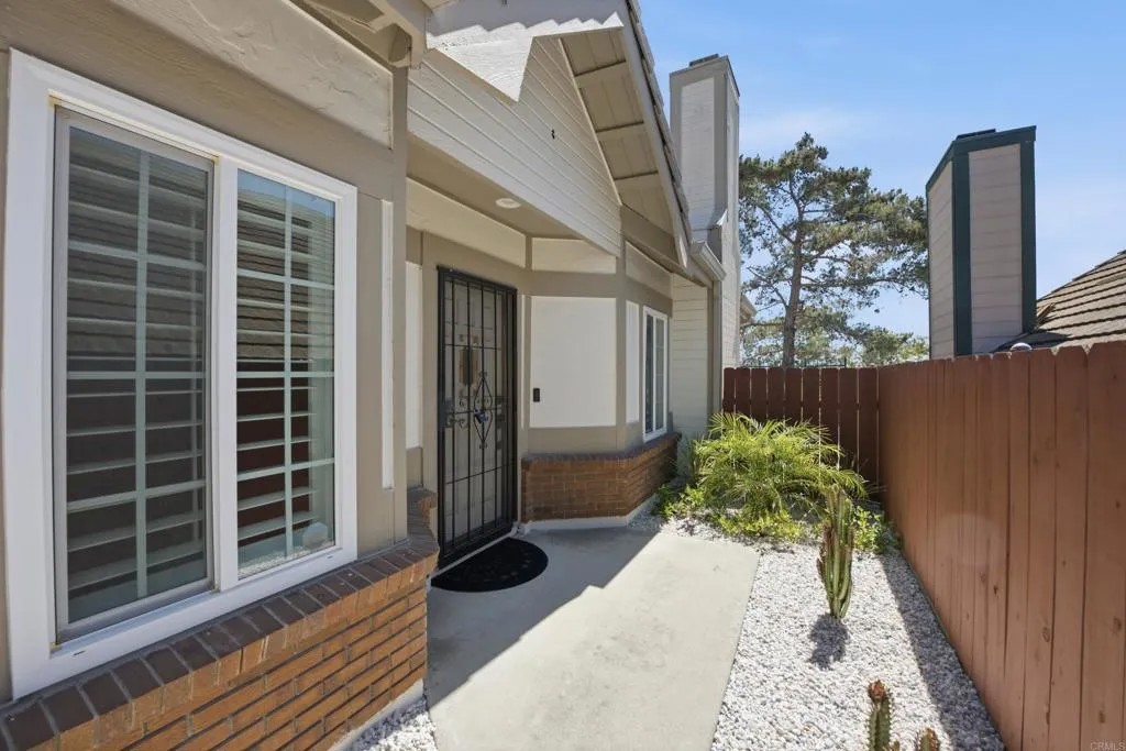 879 English Holly Lane
