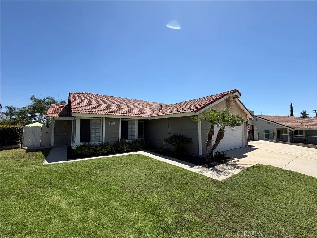 Photo of 7353 Lemonwood PL, Rancho Cucamonga, CA 91730 (MLS # TR26162725)