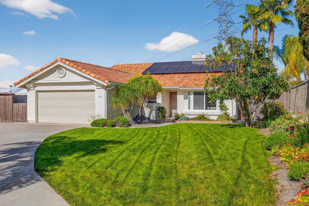 Photo of 139 Ely St, Oceanside, CA 92054 (MLS # 260005330)