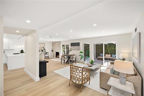 359 Ravello Lane Costa Mesa CA 92627