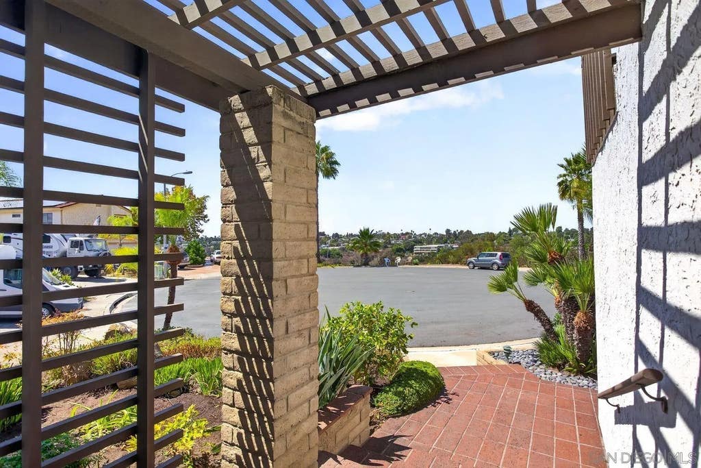 Photo of 5418 Jamestown Rd, San Diego, CA 92117 (MLS # 260018546)