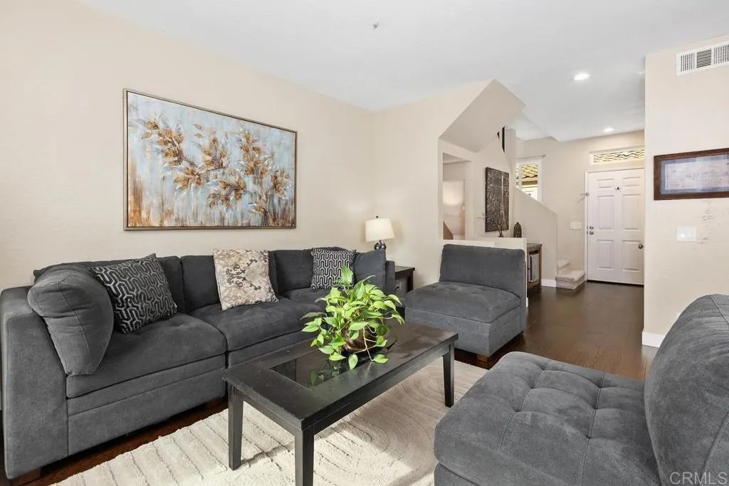 6231 Calle Mariselda 603