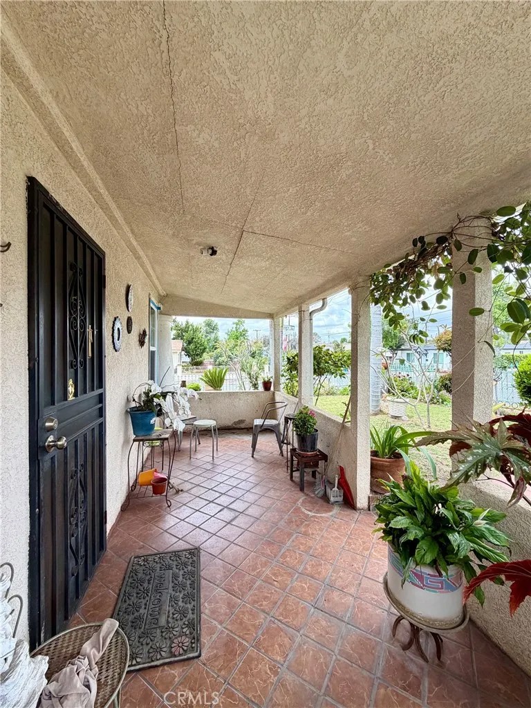 952 Orange Grove