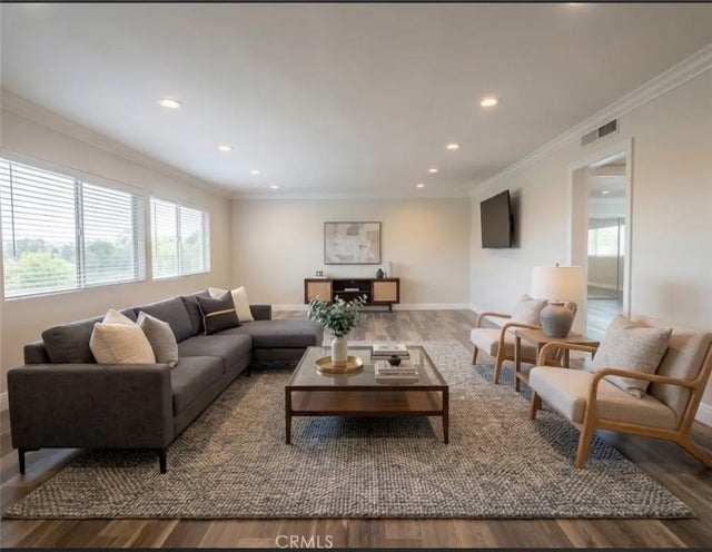 5354 Lindley 204 #204, Los Angeles