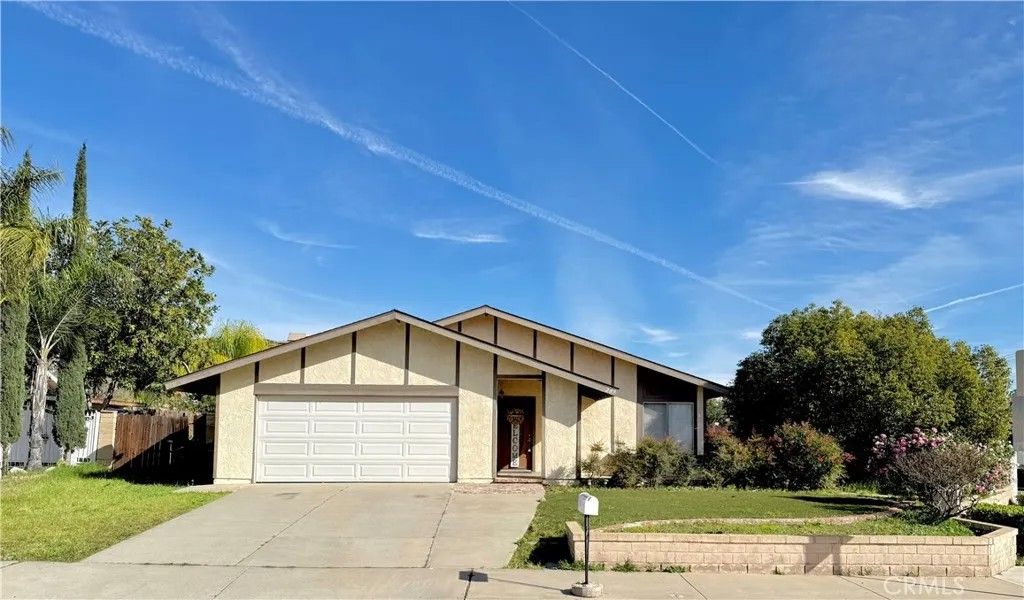 Photo of 209 Ohio St, Lake Elsinore, CA 92530 (MLS # IG26018576)