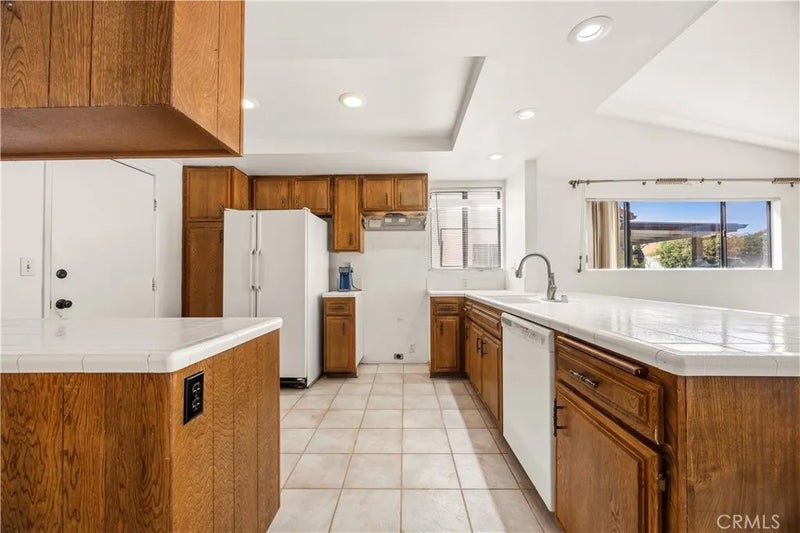 2234 Redwood Drive