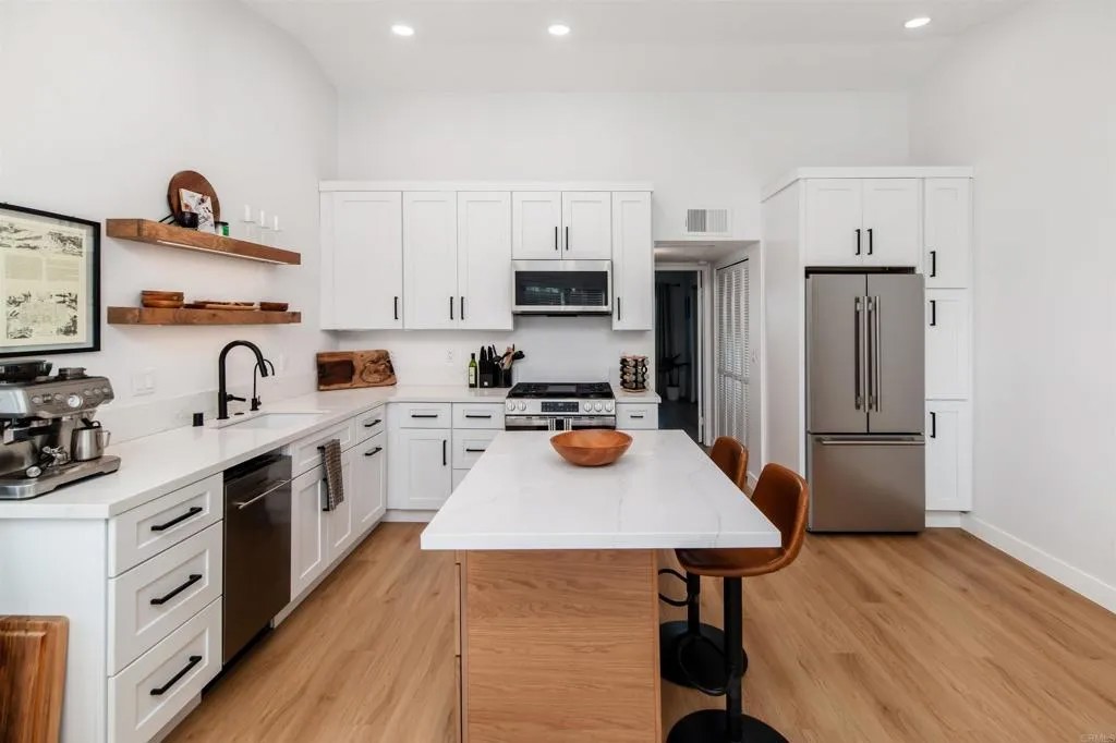 4792 Arizona Street 312