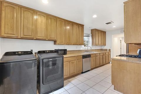 Tiny photo for 14962 Genoa St, Sylmar, CA 91342 (MLS # SR26067275)