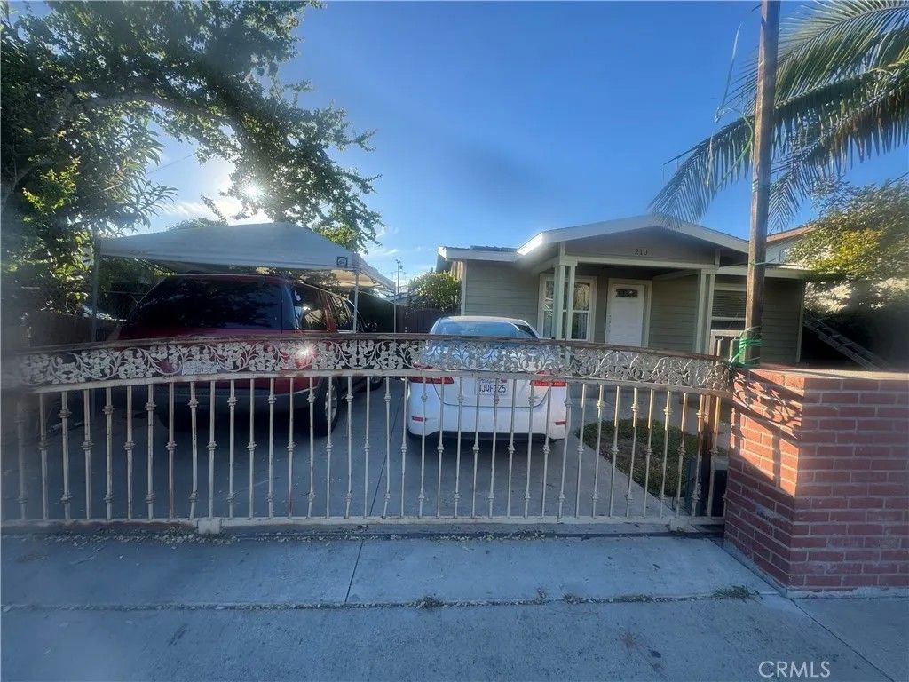 Photo of 210 S Raitt St, Santa Ana, CA 92703 (MLS # PW25242945)