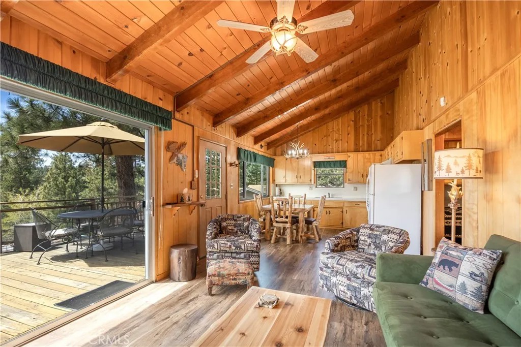 1022 Grey Back Trail