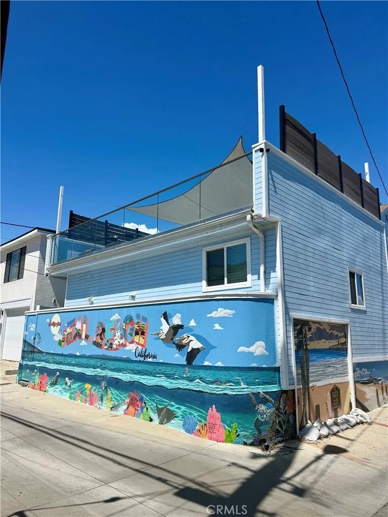 1216 Ocean