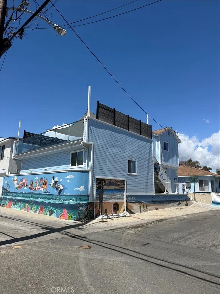 1216 Ocean
