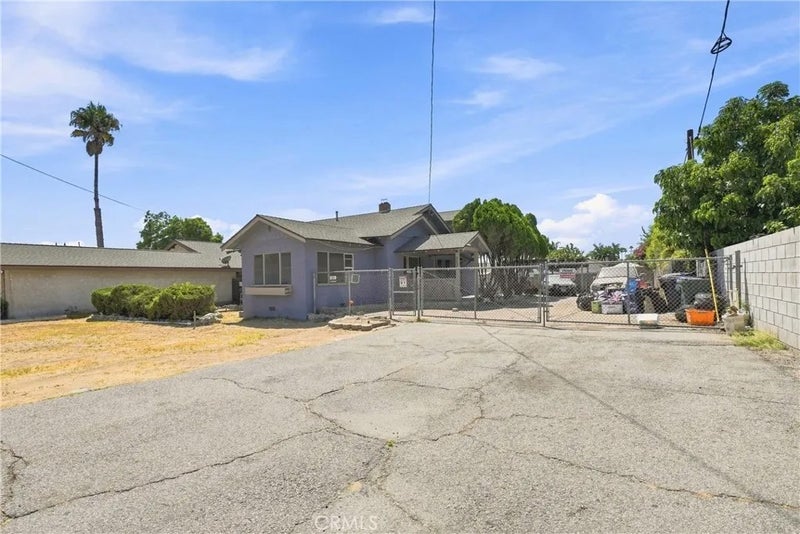 9606 Palmetto