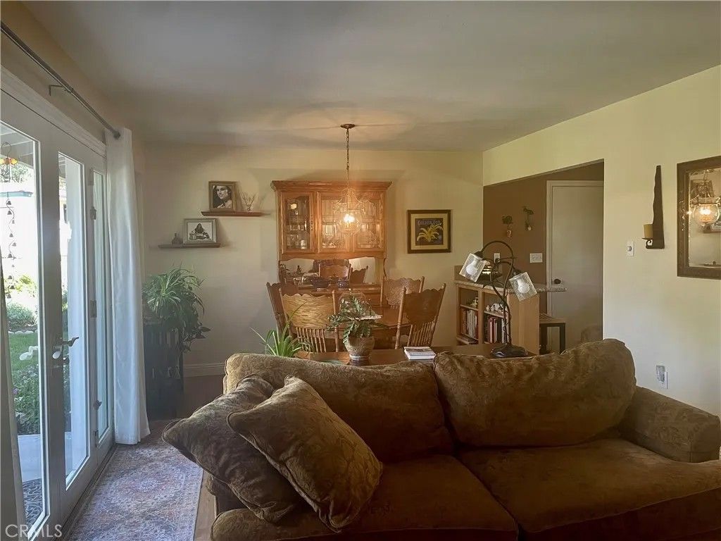 Photo of 919 Chestnut Avenue, Redlands, CA 92373 (MLS # IG26058558)