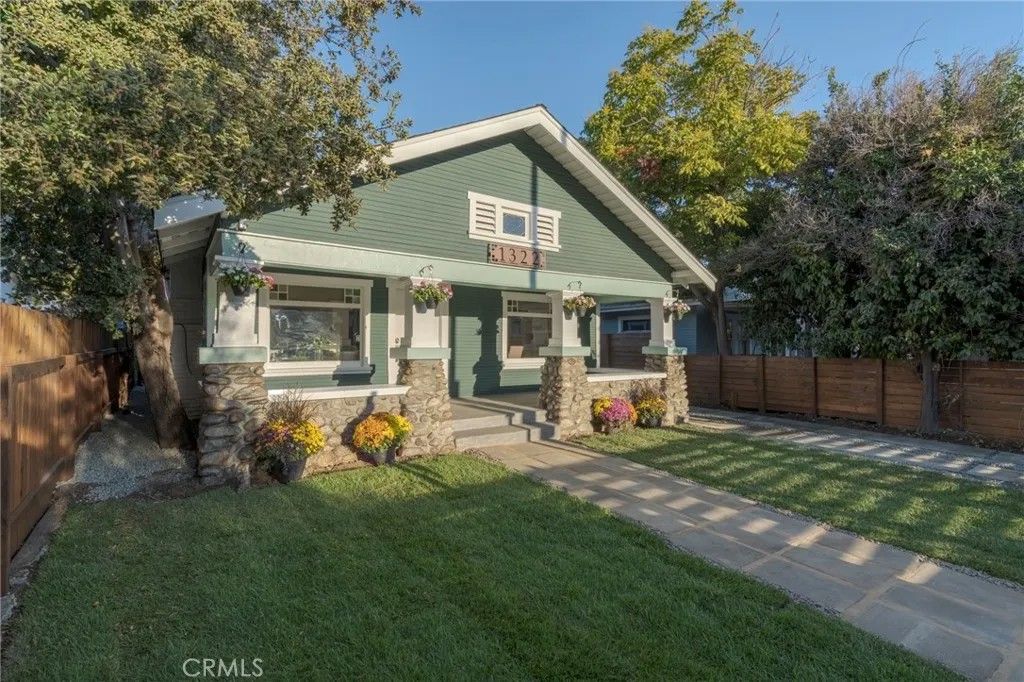 Photo of 1322 N June Street, Los Angeles, CA 90028 (MLS # PW26075014)