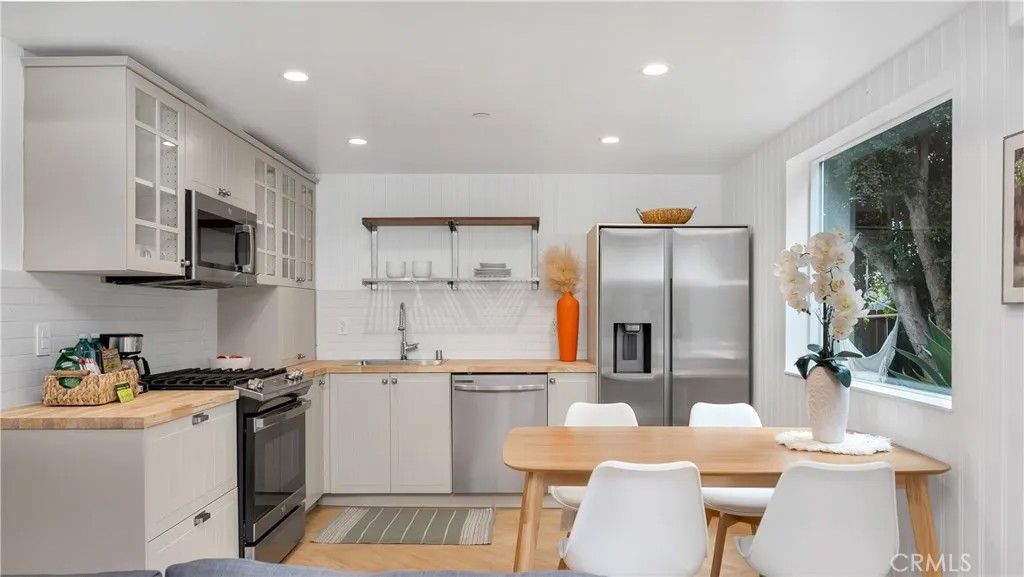 Photo of 1347 Seward St, Los Angeles, CA 90028 (MLS # WS26075604)