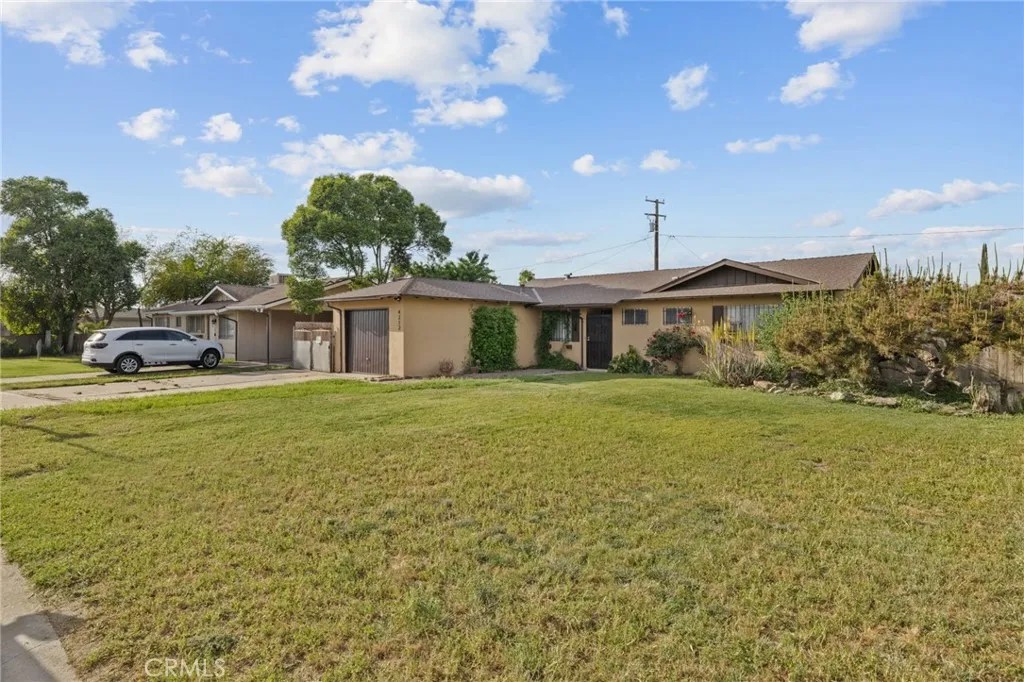 4312 W Dorothea Avenue