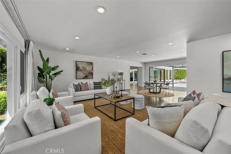 2 Saddlehorn Lane
