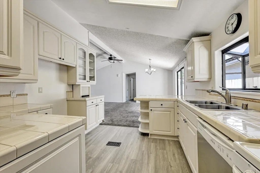 14955 Avenida Venusto 94