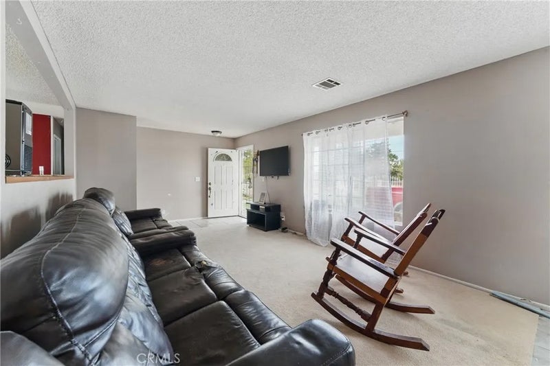 8806 E Avenue T14