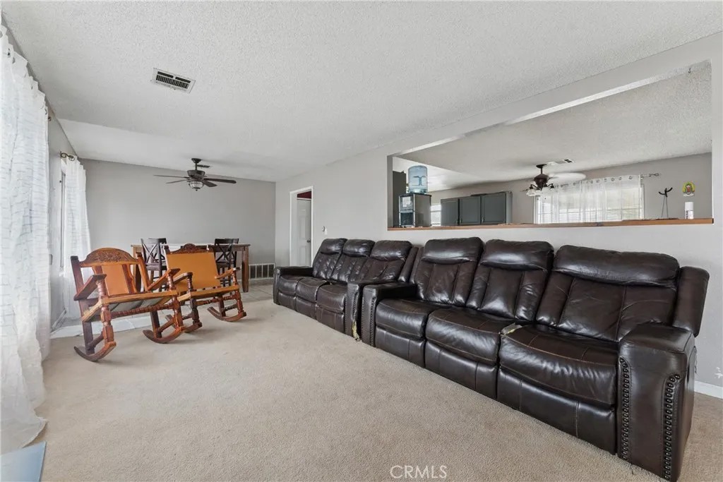 8806 E Avenue T14