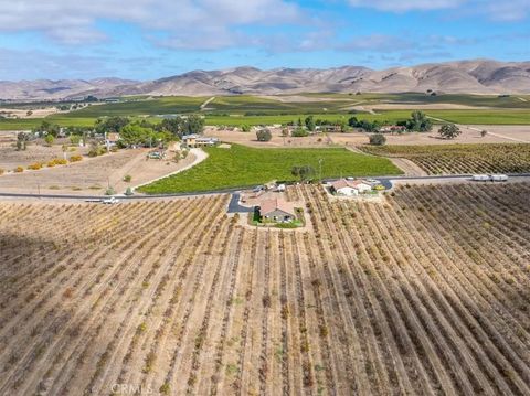 Tiny photo for 8375 Magdalena Drive, San Miguel, CA 93451 (MLS # NS25190028)