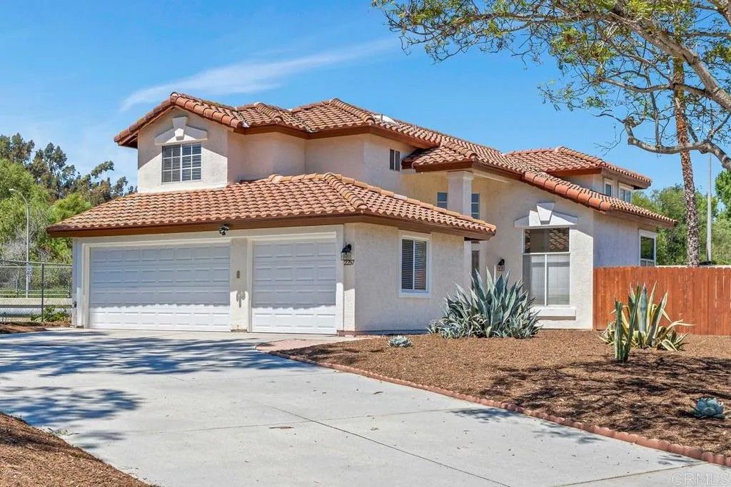 Photo of 2257 Brookwood Court, Escondido, CA 92026 (MLS # NDP2508233)