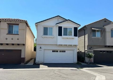 12259 Lima Way Sylmar CA 91342